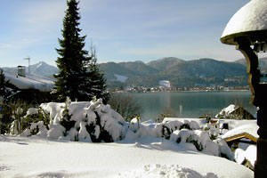 Aussicht auf den Tegernsee im Winter - Ferienwohnungen Kiening am Tegernsee